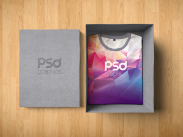 Download Realistic PSD T-shirt Mockup - Free Download